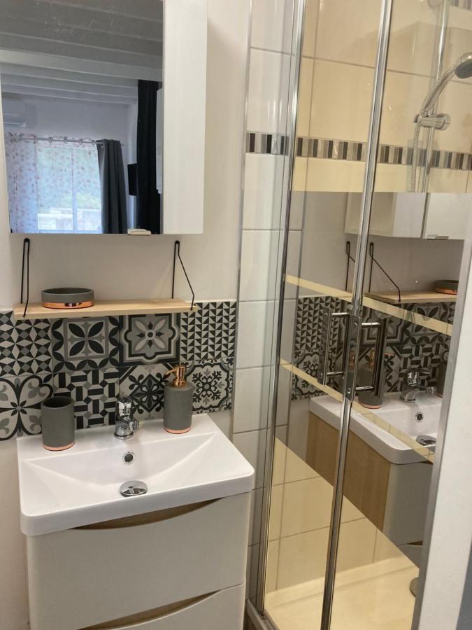 Au Havre De Paix Apartamento Garéoult Exterior foto