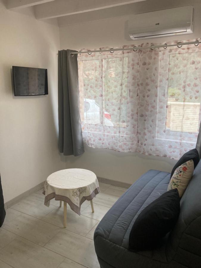 Au Havre De Paix Apartamento Garéoult Exterior foto