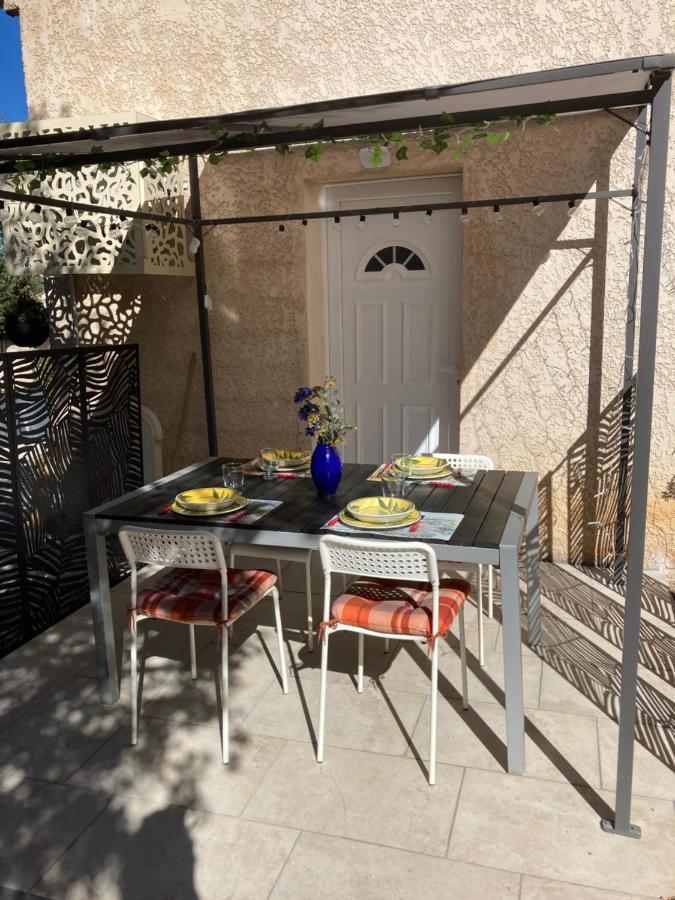 Au Havre De Paix Apartamento Garéoult Exterior foto